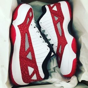 Low top Jordan 11s
